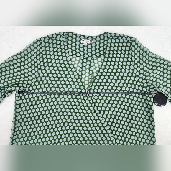 Kut from the Kloth Green Polka-dot Wrap Blouse Women's Size Medium Semi-Sheer - Picture 4 of 6